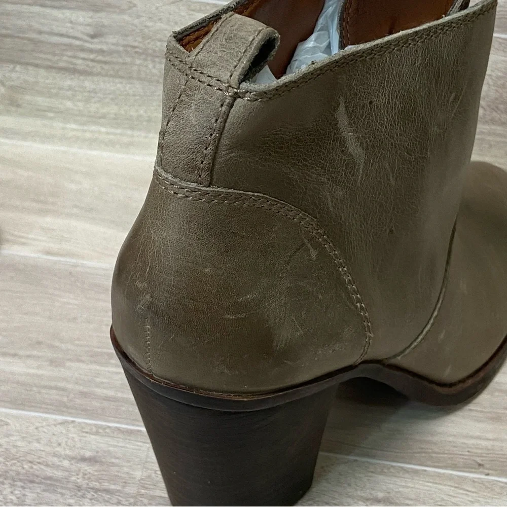 LUCKY BRAND / Ehllen Leather Ankle Boots Taupe Size 9